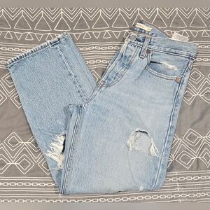 Levis Wedgie Straight Leg Distressed Jean Size 26